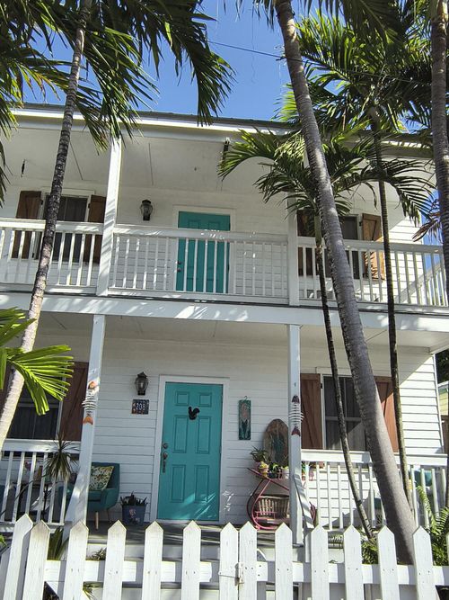 208 Olivia St, Key West, FL, 33040-7320 | Card Image