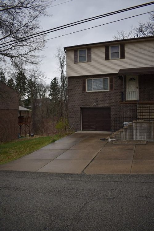 18 Wallace Rd, Pittsburgh, PA, 15209-2016 | Card Image
