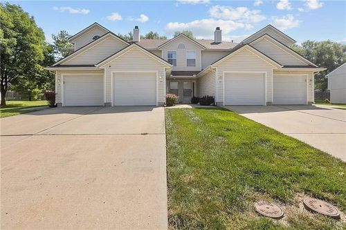 1323 Lexington Ave, Lees Summit, MO, 64081-3189 | Card Image