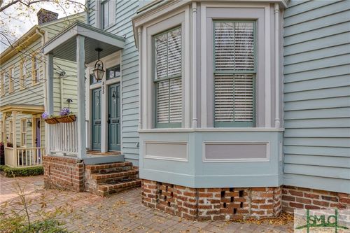 533 E Taylor St, Savannah, GA, 31401-5023 | Card Image