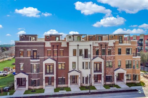 128-250 E Dallas Road, Grapevine, TX, 76051 | Card Image