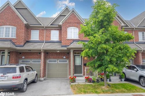 692 Wendy Culbert Cres, Newmarket, ON, L3X0A4 | Card Image