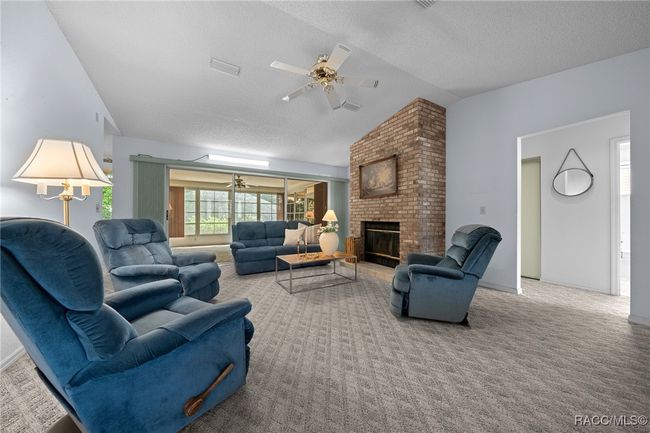 Living Room | Image 38