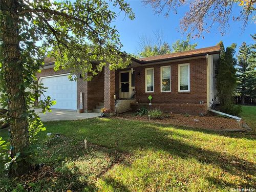 502 Hunt St, Radville, SK, S0C | Card Image