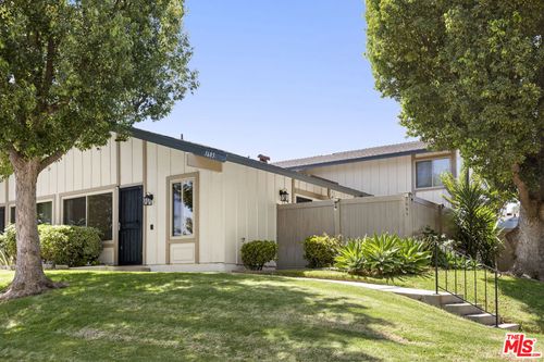 1685 E Avenida De Las Flores, Thousand Oaks, CA, 91362-1506 | Card Image