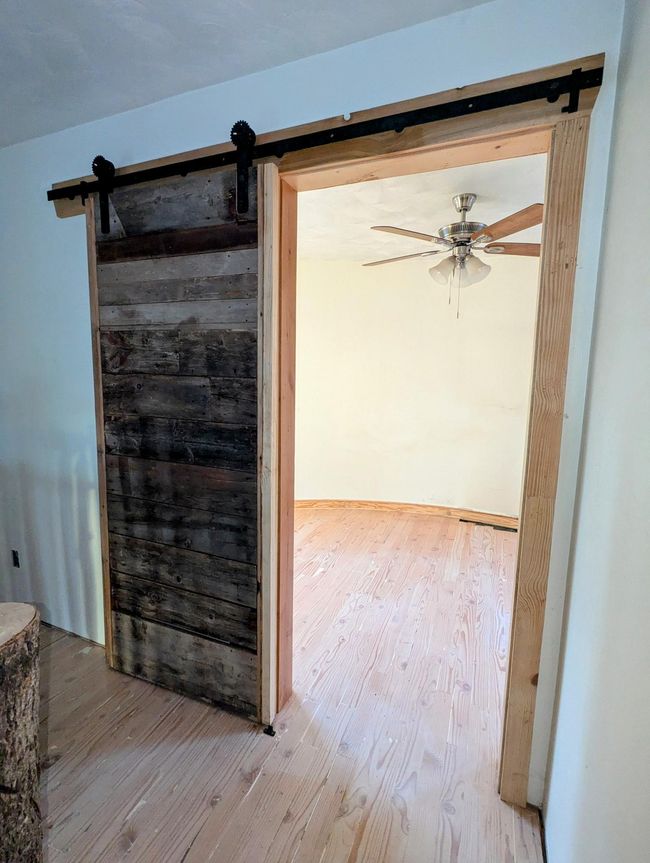 Custom bedroom door | Image 38