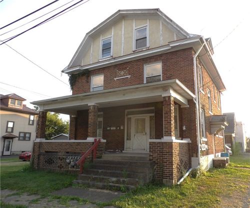 35 Cycle Ave, Uniontown, PA, 15401-2595 | Card Image