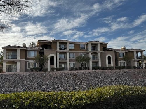 933-2900 Sunridge Heights Pkwy, Henderson, NV, 89052-4483 | Card Image
