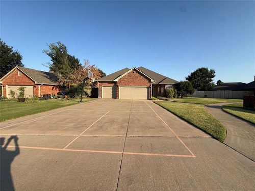 3908 Brunswick Ln, Norman, OK, 73072-1759 | Card Image
