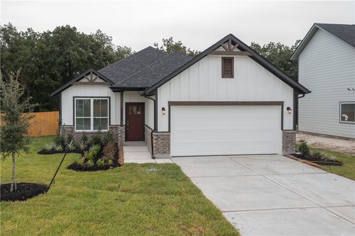 2508 Lightfoot Ln, Bryan, TX, 77803-1916 | Card Image