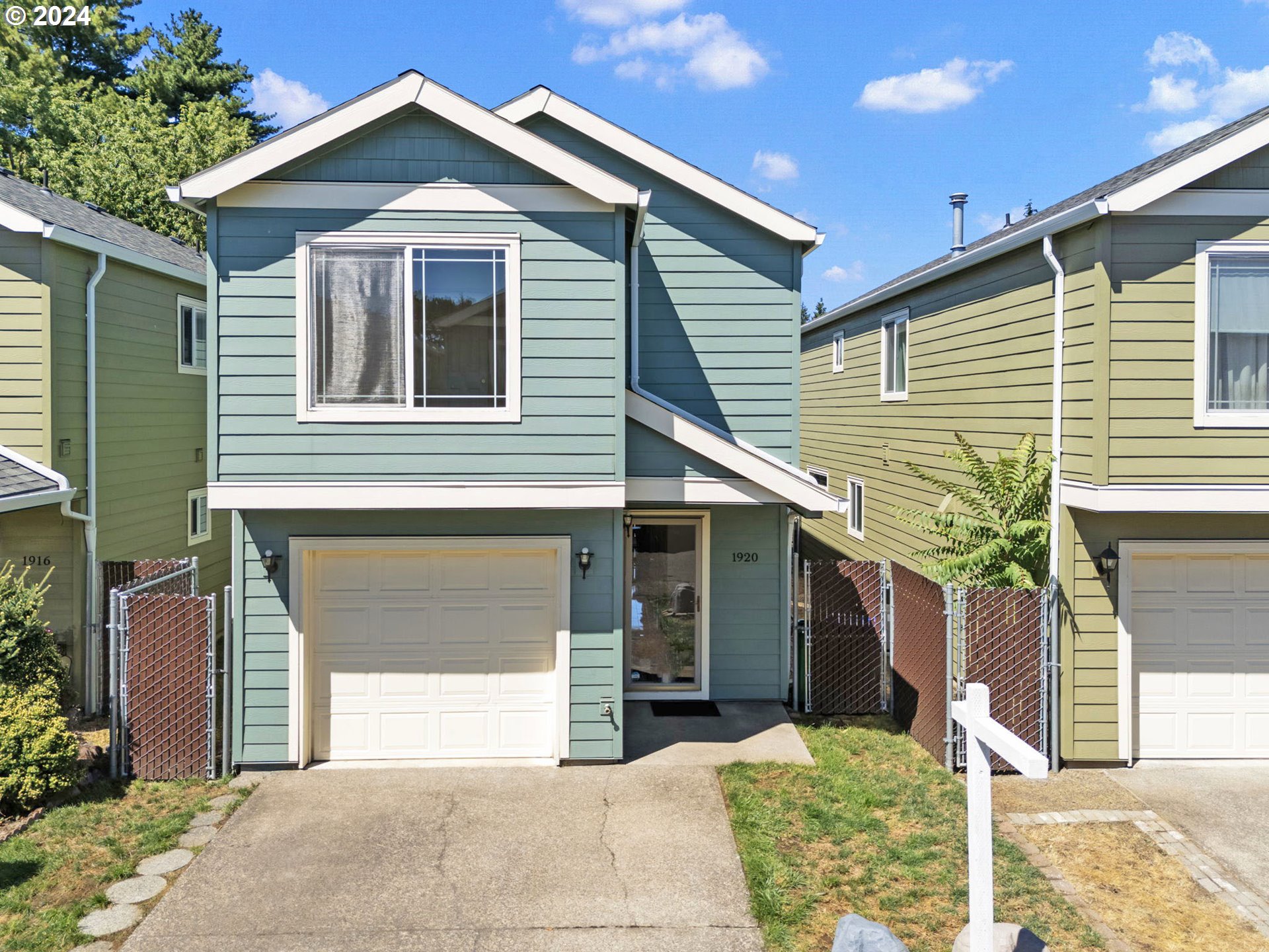122nd Ave, Portland, OR 97233