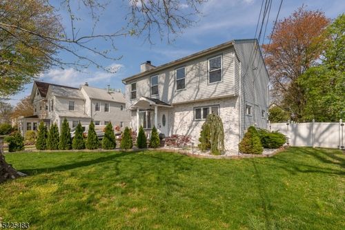 243 N 12th St, Kenilworth, NJ, 07033-1136 | Card Image