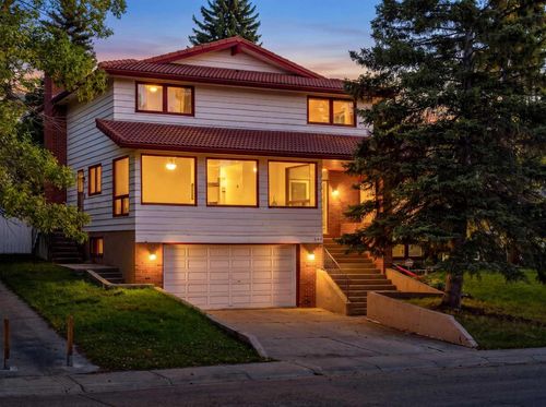 940 Edgemont Rd Nw, Calgary, AB, T3A2J3 | Card Image