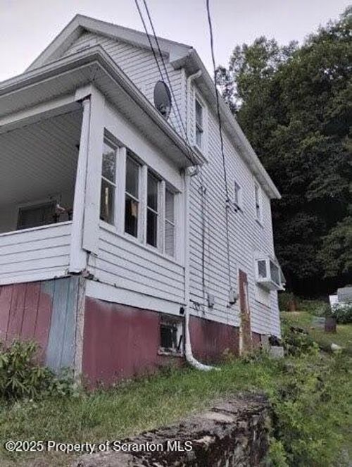 905 Belmont Ave, Tyrone, PA, 16686-2058 | Card Image
