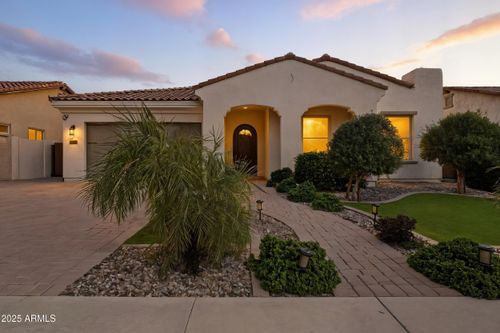 9390 W Parkside Ln, Peoria, AZ, 85383-4238 | Card Image