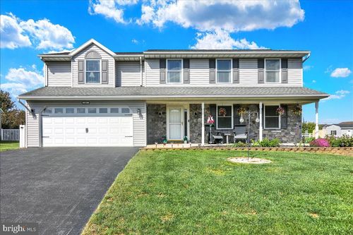 30 Meadow Dr, NEWMANSTOWN, PA, 17073-9066 | Card Image