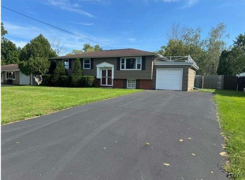 7870 Oneida Trl, Bridgeport, NY, 13030-9452 | Card Image