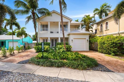 639 Ne 17th Way, Fort Lauderdale, FL, 33304-3428 | Card Image