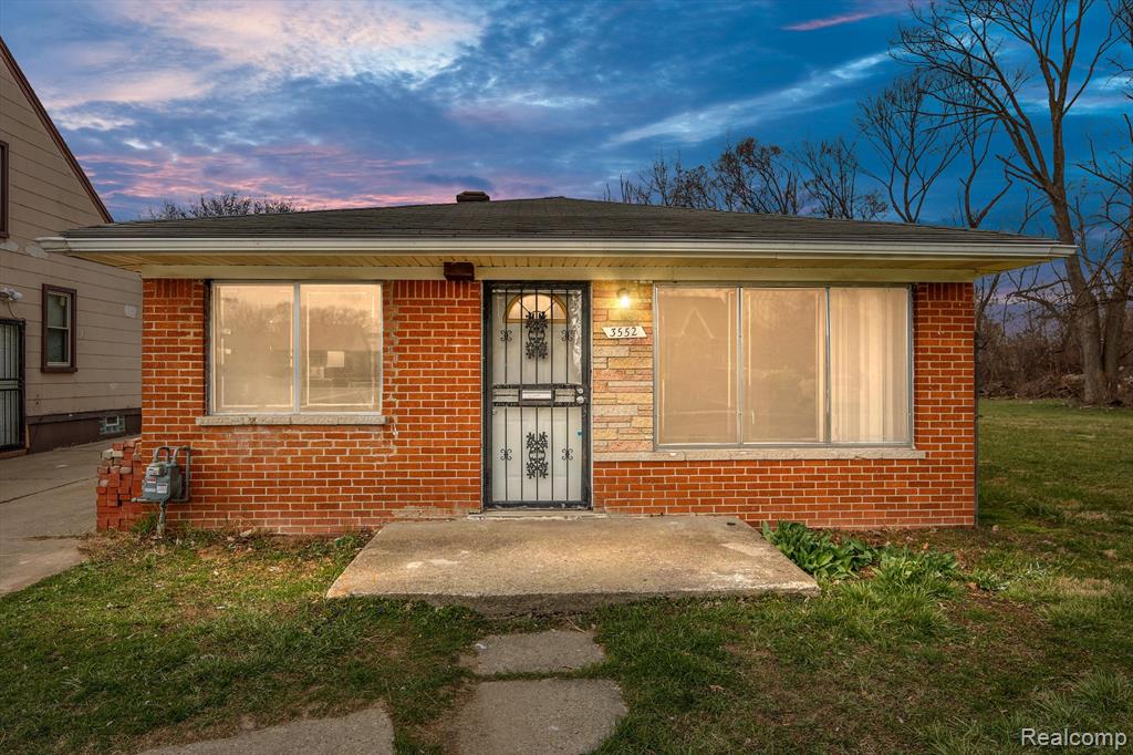 3552 S Deacon Street, Sold in Detroit Zoocasa