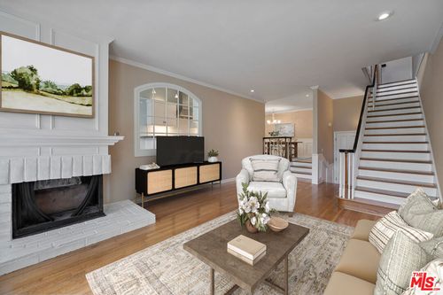 17099 Palisades Cir, Pacific Palisades, CA, 90272-2139 | Card Image