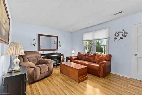 145 Kerner Knolls Dr, Kernersville, NC, 27284-8226 | Card Image