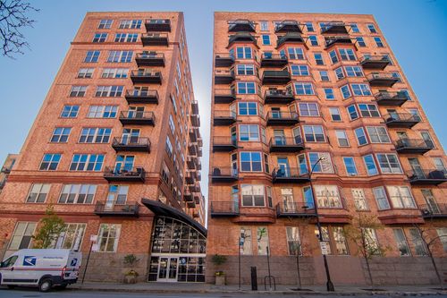 731-500 S Clinton St, Chicago, IL, 60607-4329 | Card Image