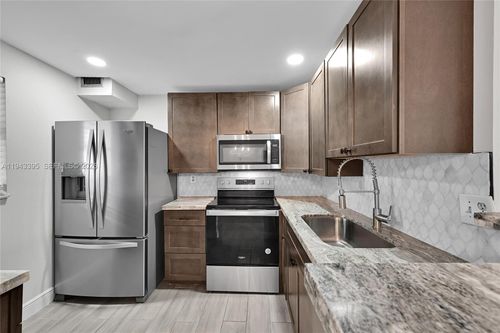 apt-105l-2850 Somerset Dr, Lauderdale Lakes, FL, 33311-9343 | Card Image