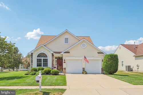 12 Ridgway Dr, BORDENTOWN, NJ, 08505-4271 | Card Image
