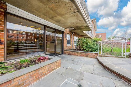 apt-c4-90 S Park Ave, Rockville Centre, NY, 11570-6113 | Card Image