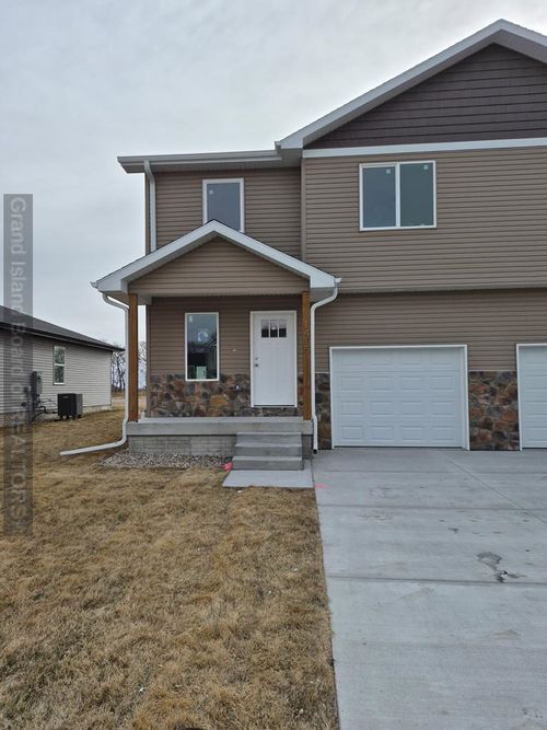 1415 Peach St, Grand Island, NE, 68801-7516 | Card Image