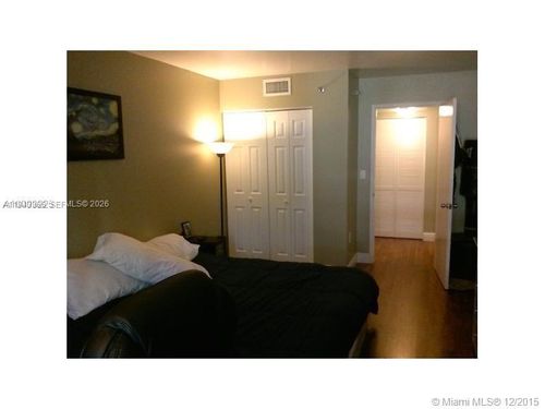 e1108-800 N Miami Ave, Miami, FL, 33136-3543 | Card Image