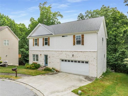 201 Wilhelmina Dr, Austell, GA, 30168-6912 | Card Image