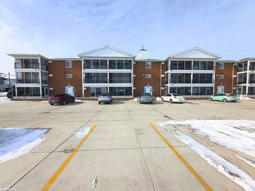 165 S Water St, Marine City, MI, 48039-3618 | Card Image