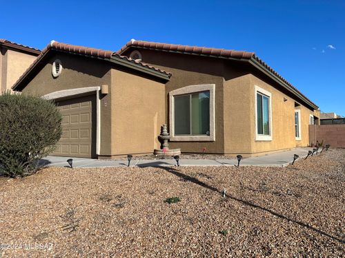 64 N Indian Tank Ln, Sahuarita, AZ, 85629-6661 | Card Image