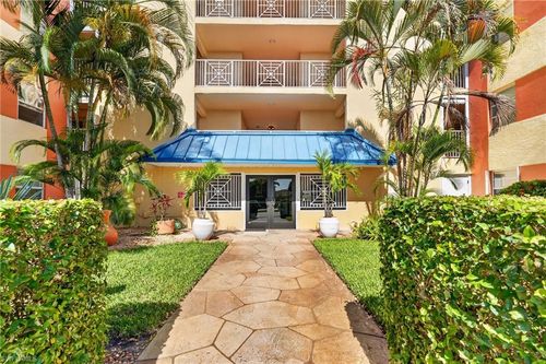 d103-200 Pebble Beach Blvd, NAPLES, FL, 34113-8358 | Card Image