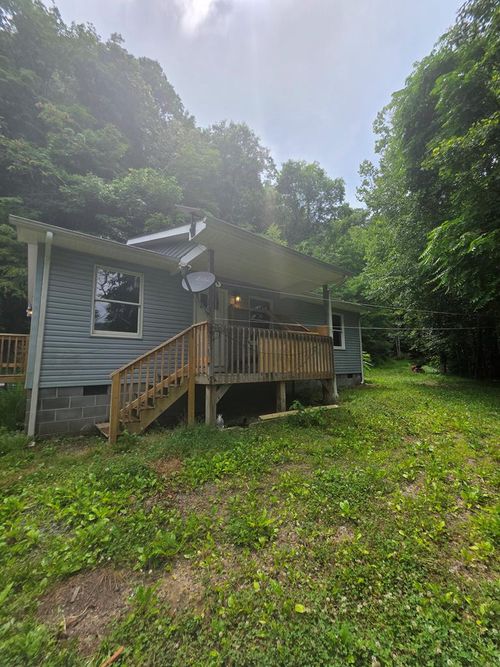 948 Victorian Dr, Clinchco, VA, 24226-8578 | Card Image