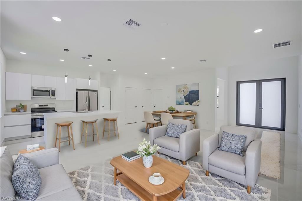 Residential Lease in LEHIGH ACRES 3