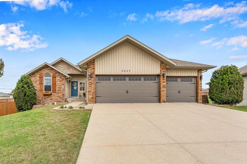 5657 S Vicksburg Battle Court, Battlefield, MO, 65619 | Card Image