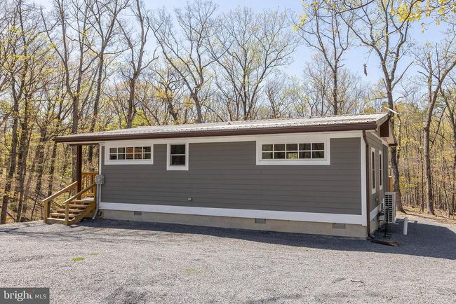 275 Oak Forest Ln, House other with 2 bedrooms, 2 bathrooms and null parking in BERKELEY SPRINGS WV | Image 40