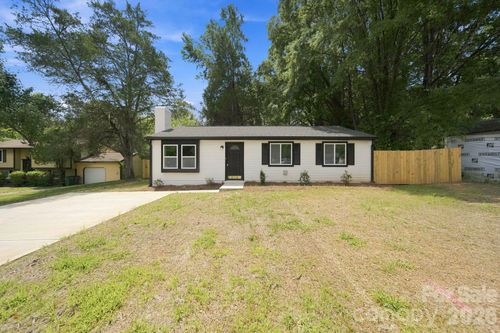 8114 Holly Hill Rd, Charlotte, NC, 28227-2570 | Card Image