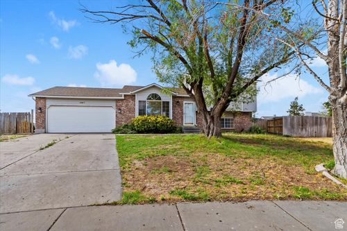 5627 Walnut Ridge Cir, Salt Lake City, UT, 84118-7975 | Card Image