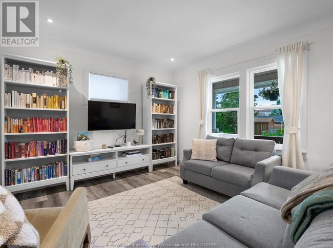 1454 Moy Ave, House other with 5 bedrooms, 2 bathrooms and null parking in Windsor ON | Image 6