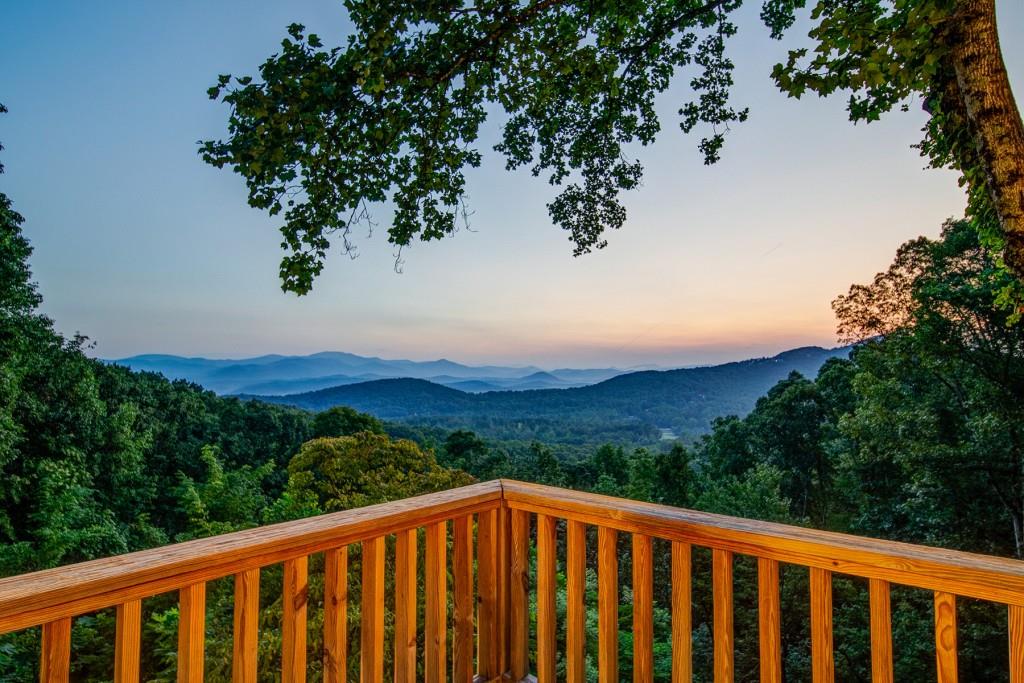 Matterhorn Dr, Sautee Nacoochee, GA 30571