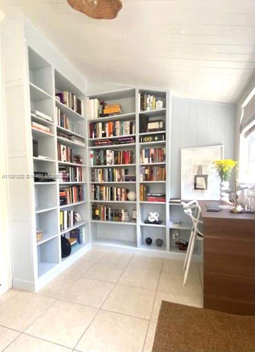 2952 Virginia St, Miami, FL, 33133-3620 | Card Image