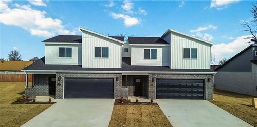 646 Sun Meadows Loop, Centerton, AR, 72719-4047 | Card Image