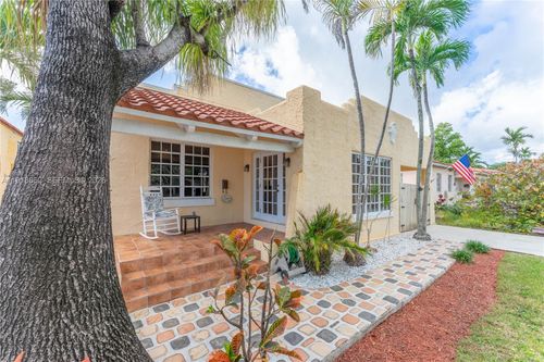 4250 Sw 10th St, Miami, FL, 33134-2642 | Card Image