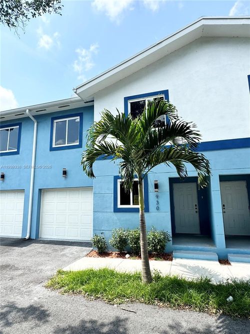 928 Nw 2nd St, Fort Lauderdale, FL, 33311-8912 | Card Image