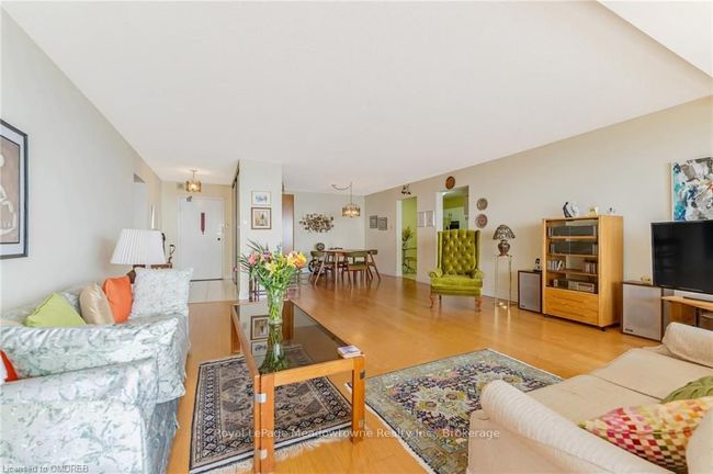1009 - 5280 Lakeshore Rd, Condo with 2 bedrooms, 2 bathrooms and null parking in Burlington ON | Image 12