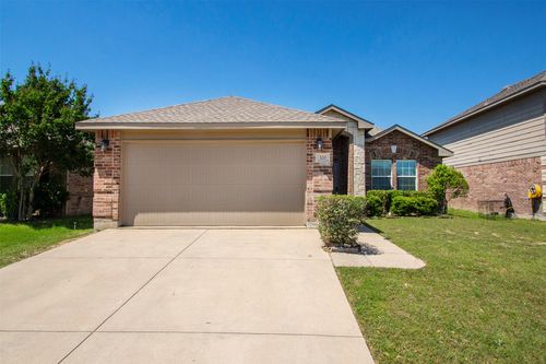 320 Chalkstone Dr, Fort Worth, TX, 76131-3997 | Card Image
