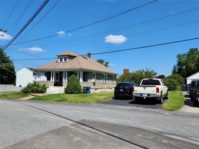 52 Yeoman Avenue, House other with 3 bedrooms, 2 bathrooms and 2 parking in Cranston RI | Image 3